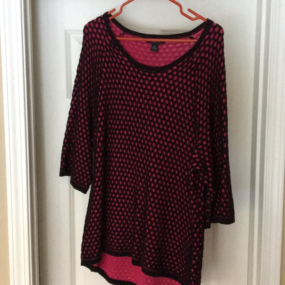 Women’s sweater-black and pink XL